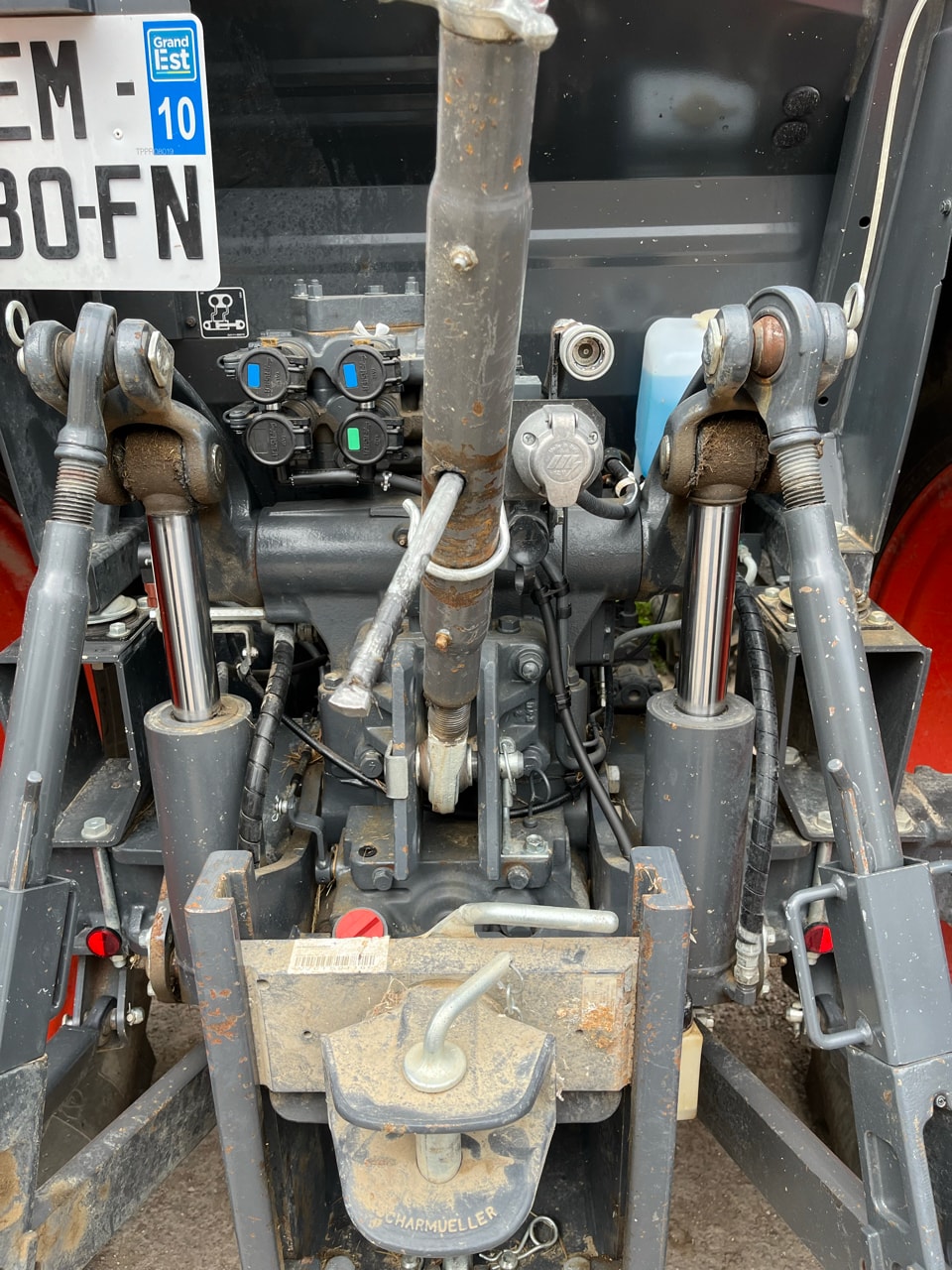 Tracteur KUBOTA MGX135 - photo slide 4