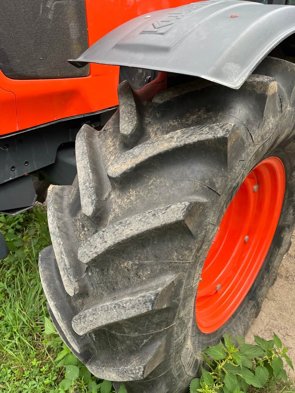 Tracteur KUBOTA MGX135 - photo slide 5