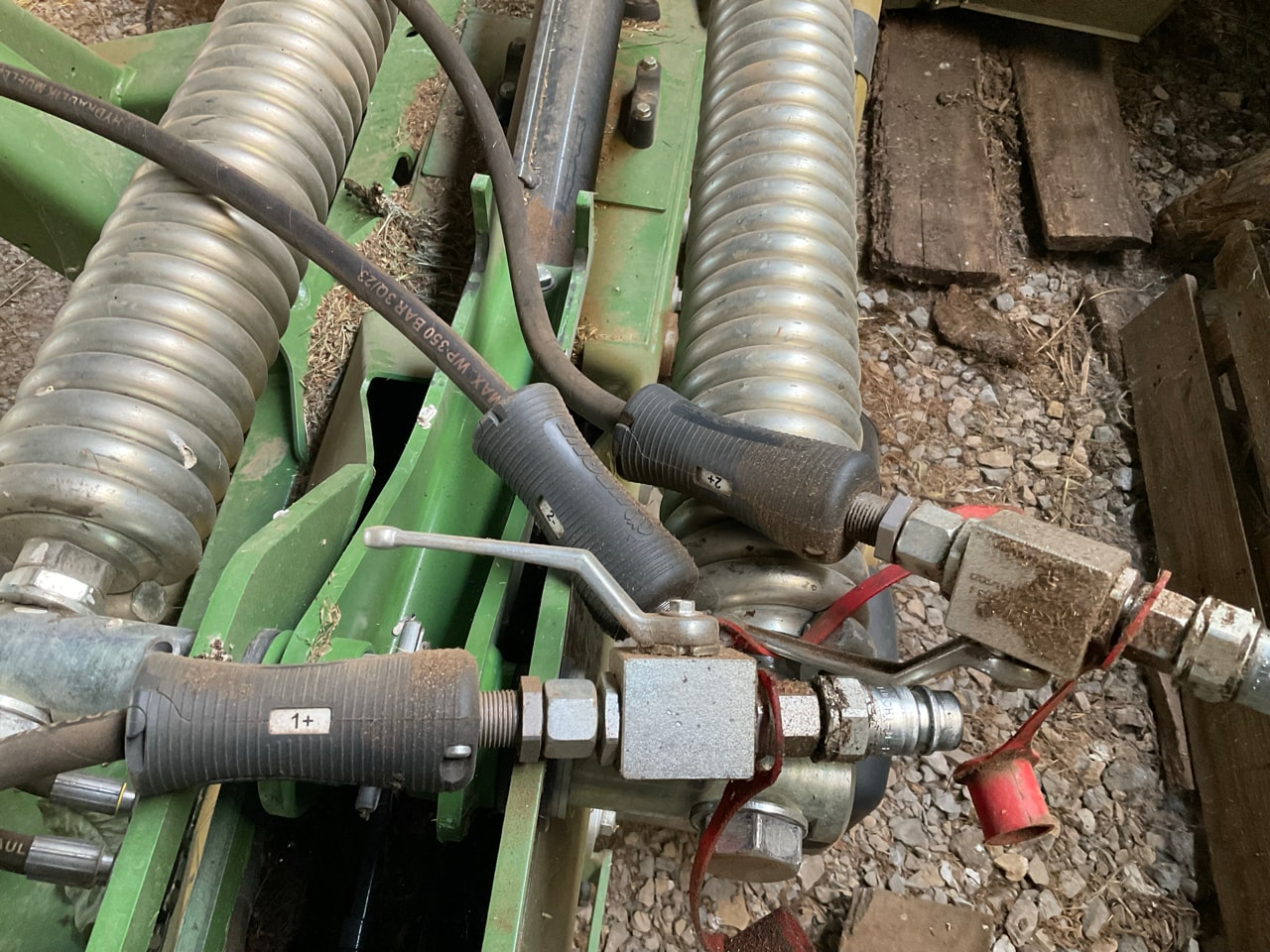 Faucheuse conditionneuse KRONE EASYCUT R 320 CV - photo slide 20