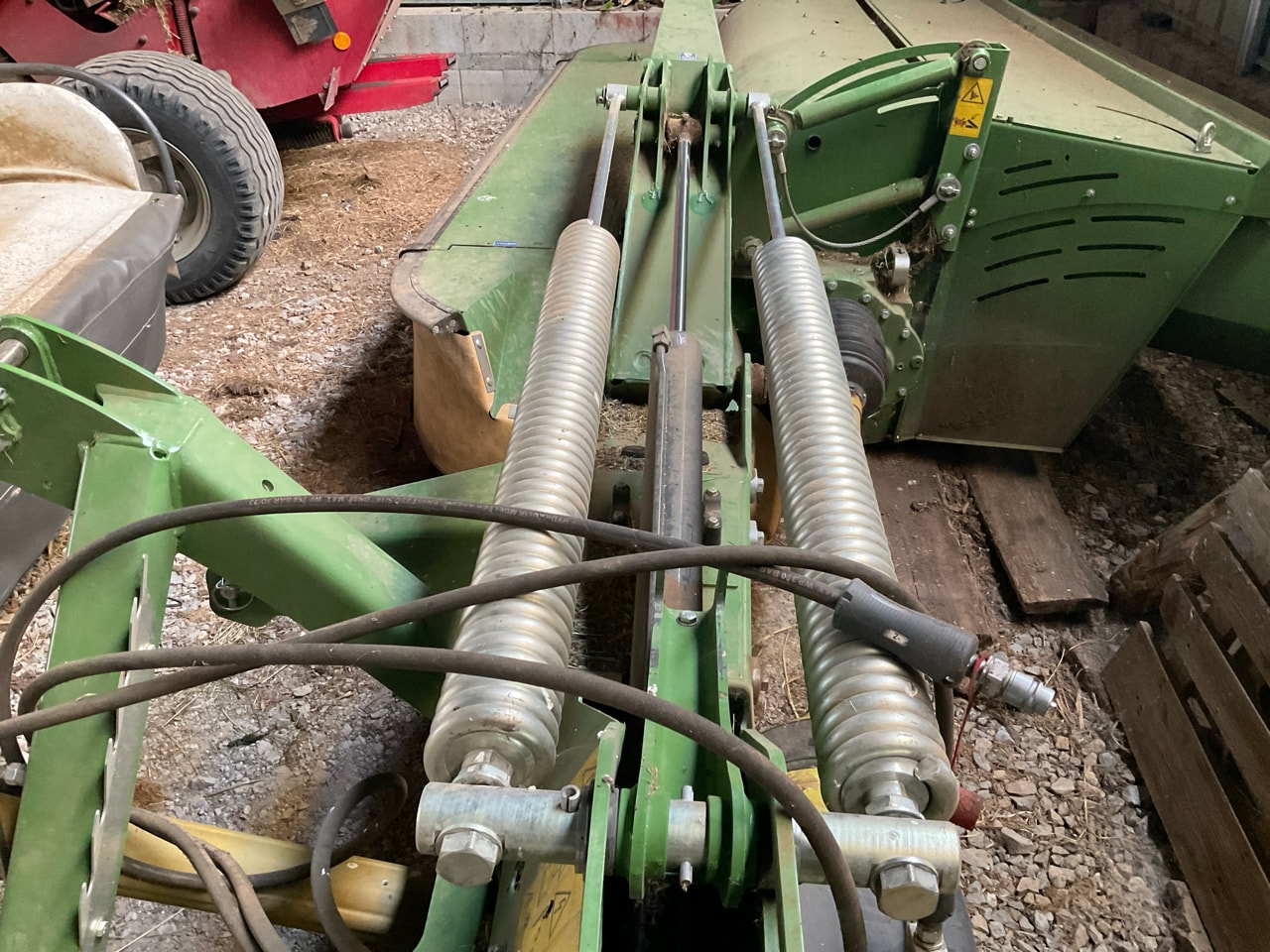 Faucheuse conditionneuse KRONE EASYCUT R 320 CV - photo slide 23