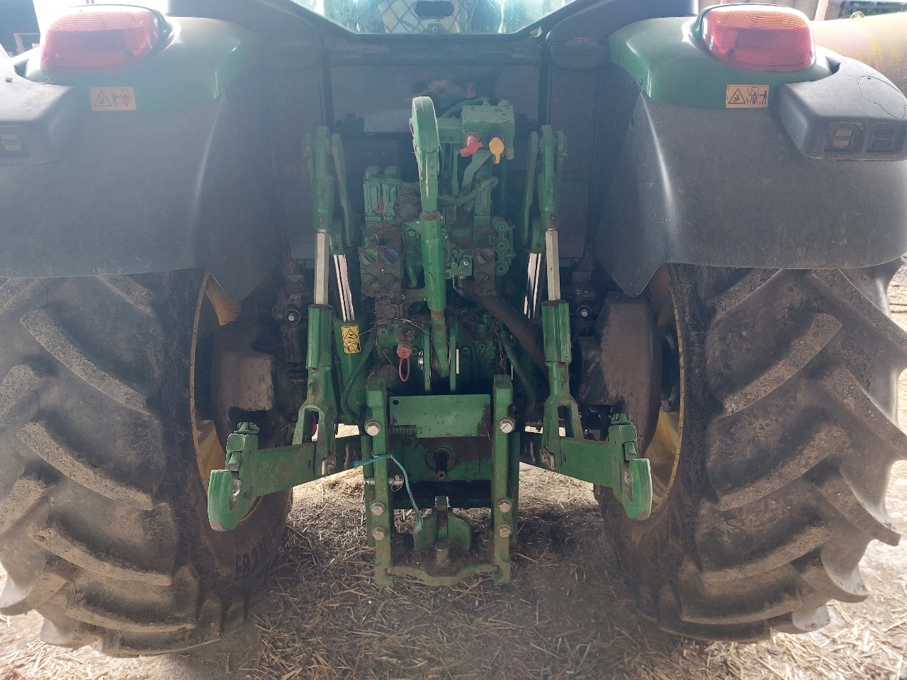 Tracteur chargeur JOHN DEERE 6120M - photo slide 10