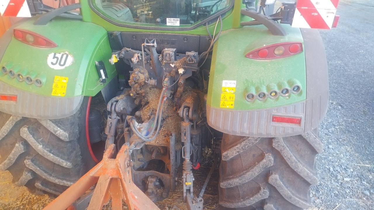 Tracteur FENDT 724 VARIO PROFI + - photo slide 11