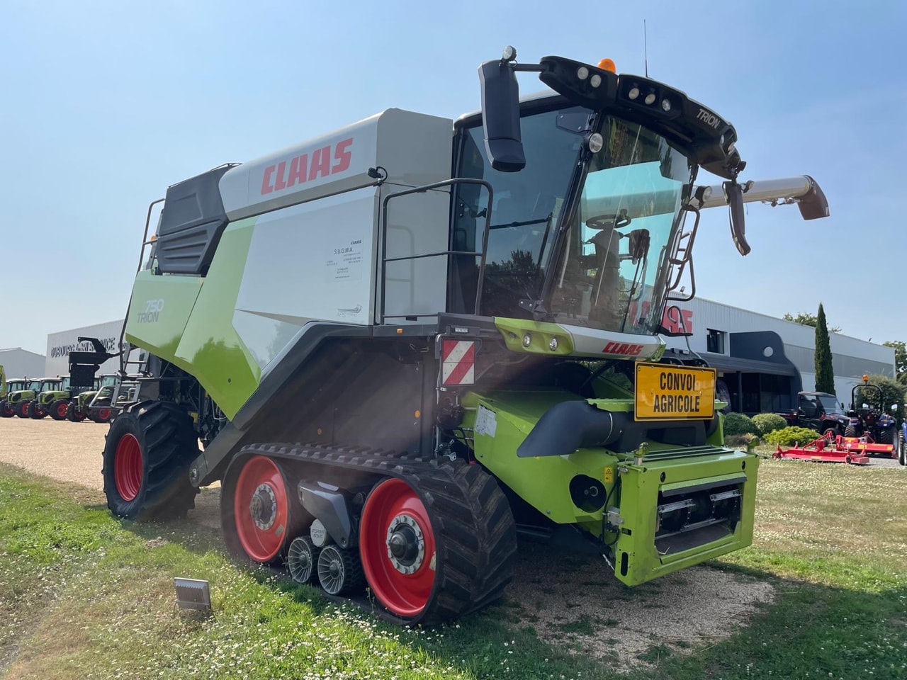 Moissonneuse CLAAS Trion 750 TT - photo slide 1
