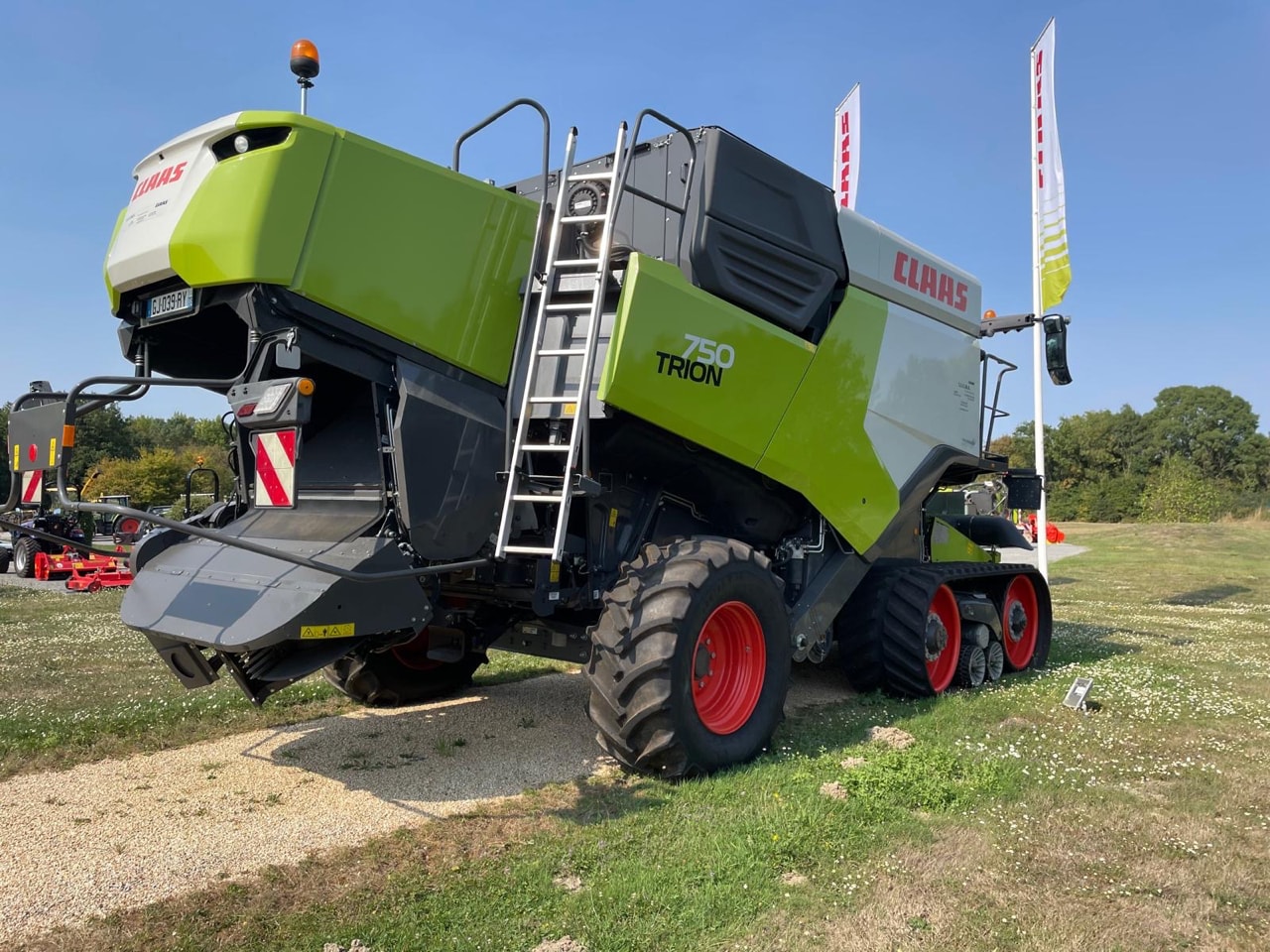 Moissonneuse CLAAS Trion 750 TT - photo slide 3