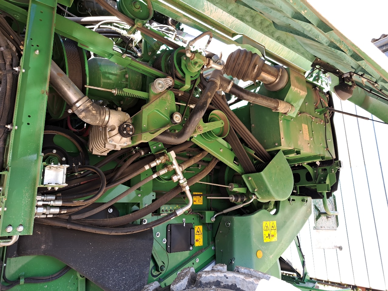 Moissonneuse JOHN DEERE S 780 - photo slide 7