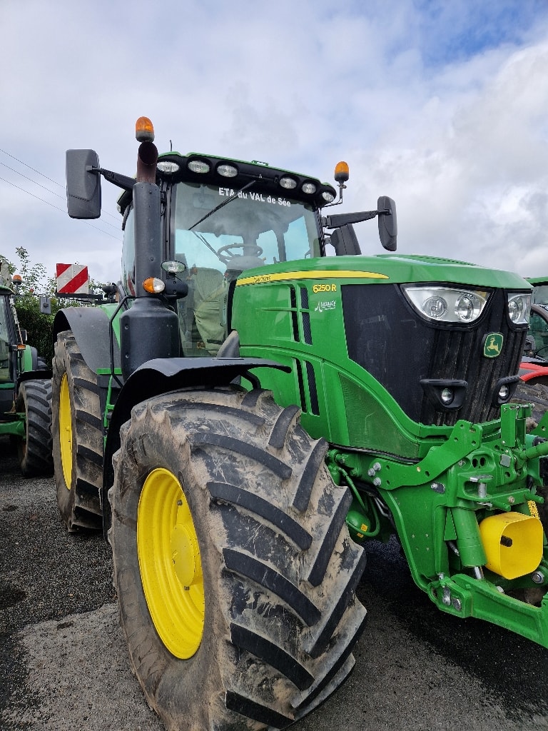 Tracteur JOHN DEERE 6250R - photo slide 4