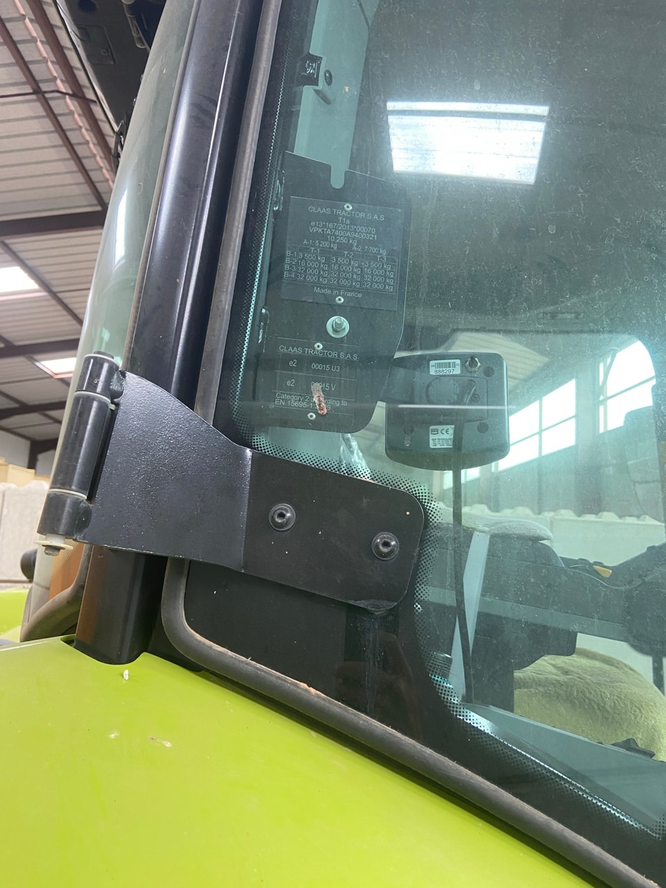 Tracteur CLAAS ARION 530 - photo slide 8