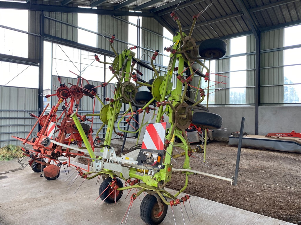 Faneuse CLAAS VOLTO 900 - photo slide 4