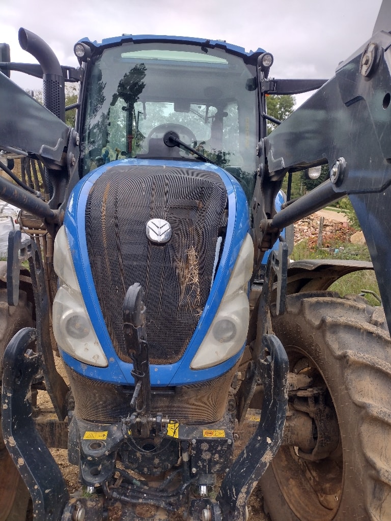 Tracteur chargeur NEW HOLLAND T 5.110 - photo slide 16