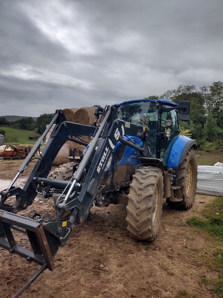 Tracteur chargeur NEW HOLLAND T 5.110 - photo slide 26
