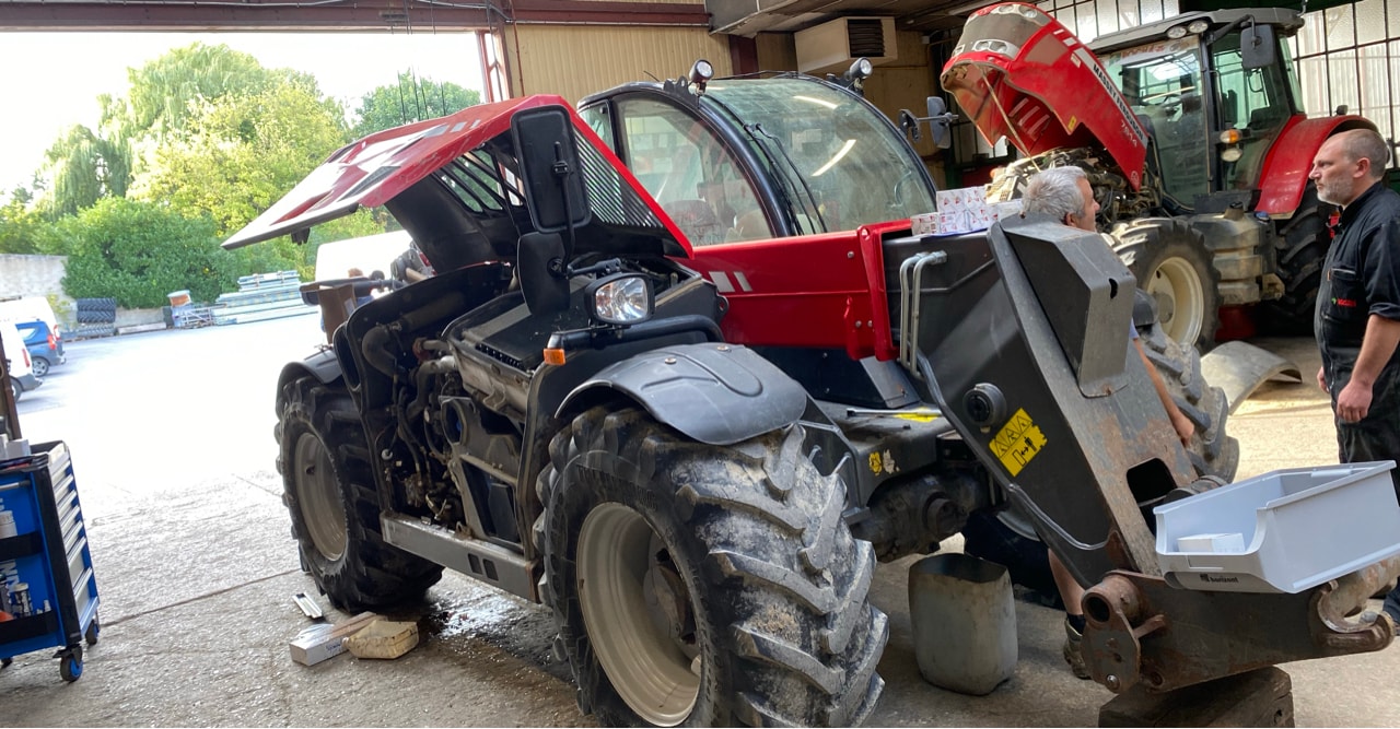 Telescopique MASSEY FERGUSON TH 8043 - photo slide 1