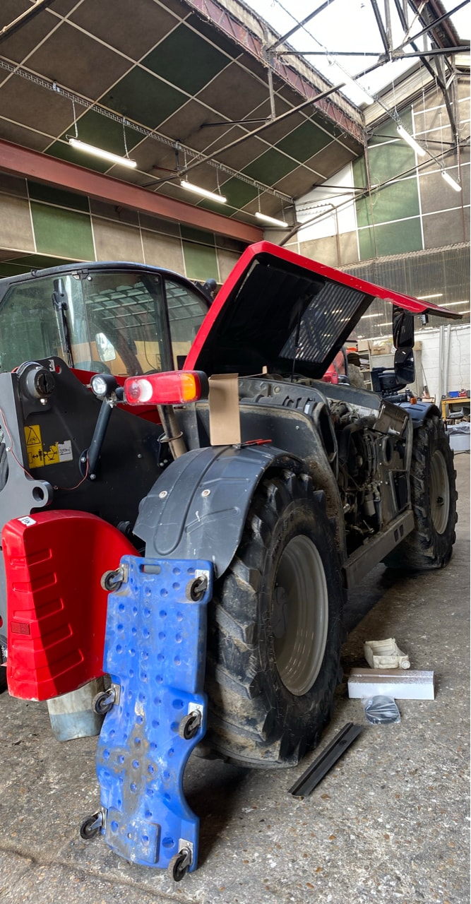Telescopique MASSEY FERGUSON TH 8043 - photo slide 4