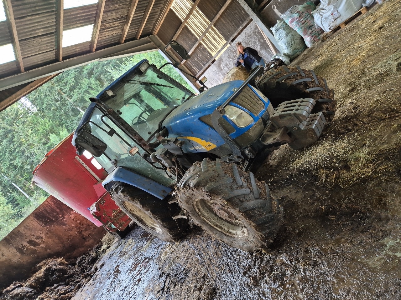 Tracteur NEW HOLLAND TL80A - photo slide 6