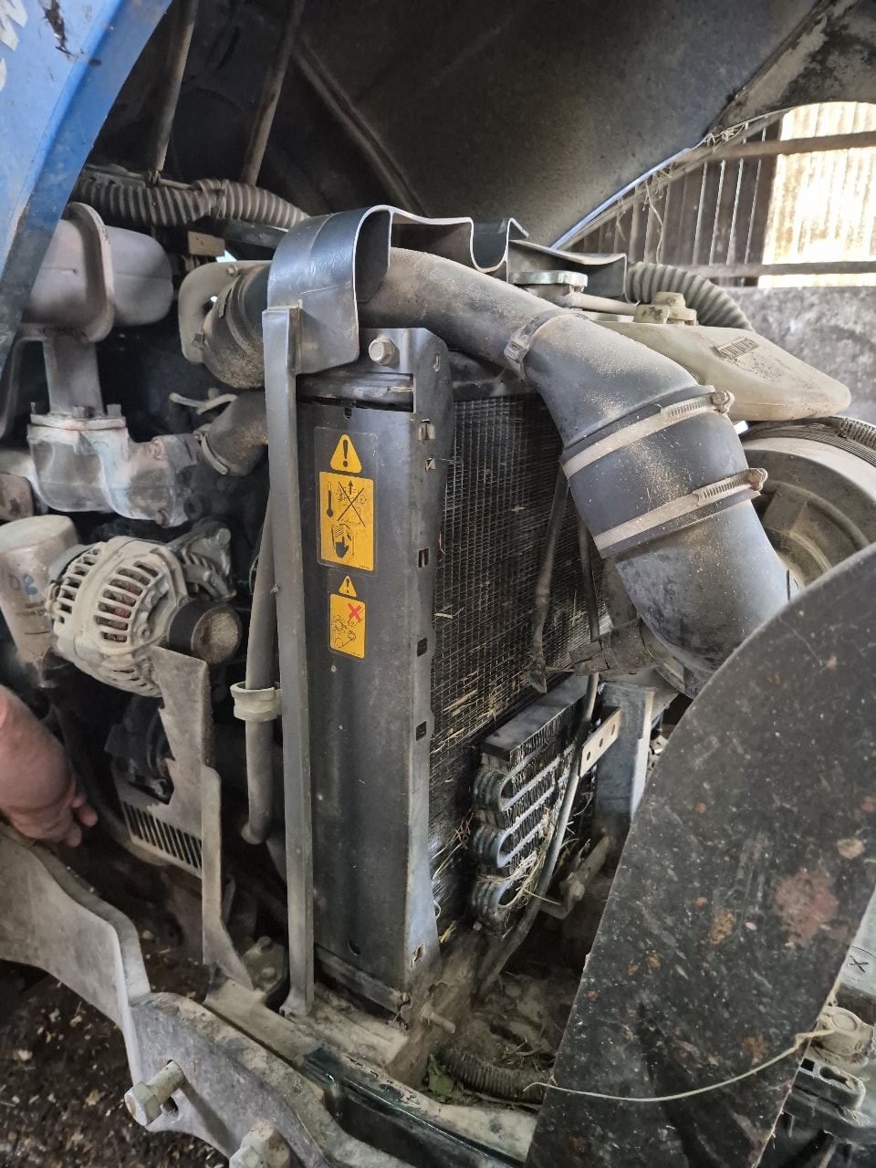 Tracteur NEW HOLLAND TL80A - photo slide 11