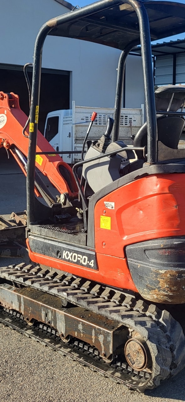 Mini pelle (0-6T) KUBOTA Kx030-4 - photo slide 6