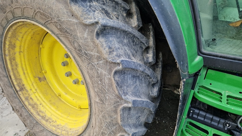 Tracteur JOHN DEERE 6100M - photo slide 10