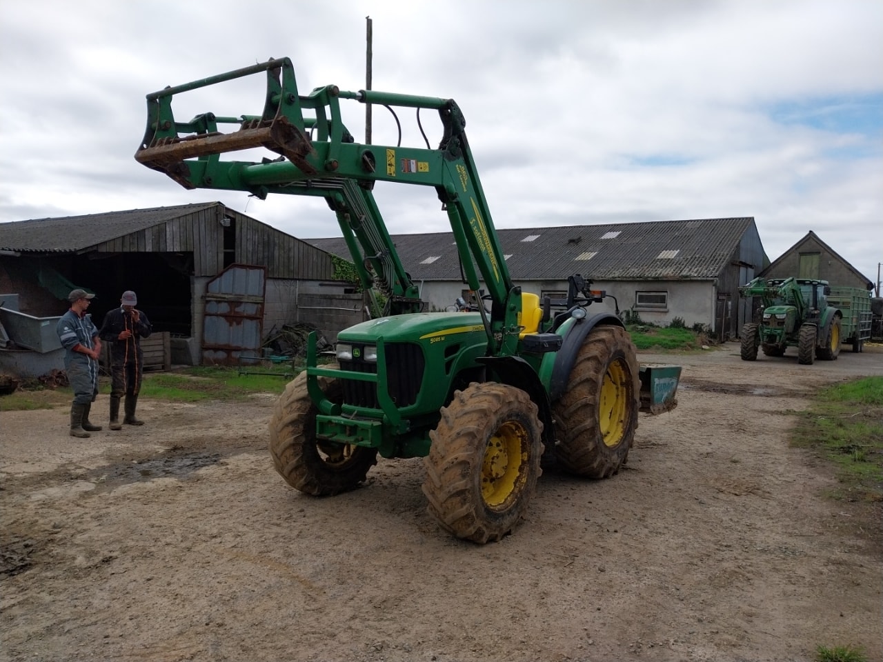 Tracteur chargeur JOHN DEERE 5085M - photo slide 6