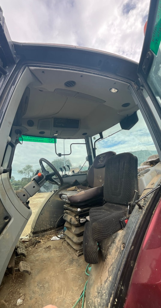 Tracteur chargeur VALTRA N114 - photo slide 16