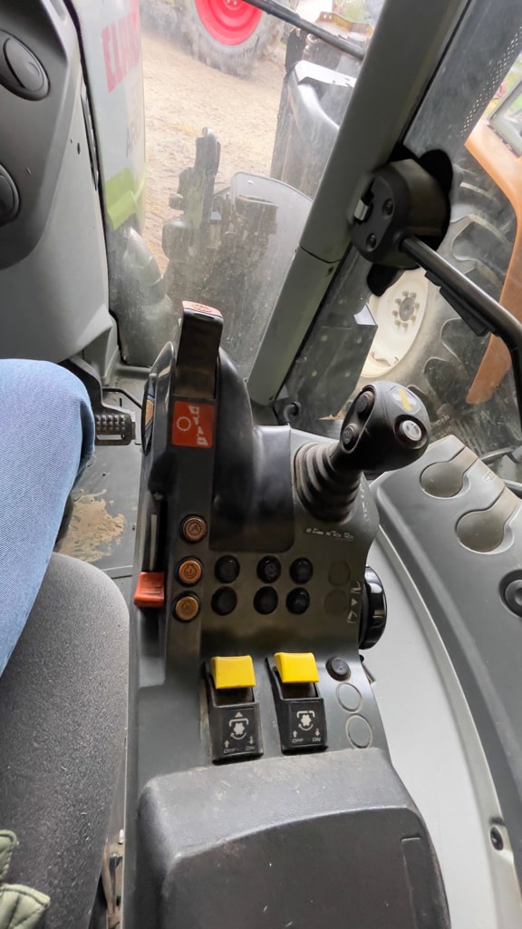 Tracteur CLAAS ARION 530 - photo slide 19