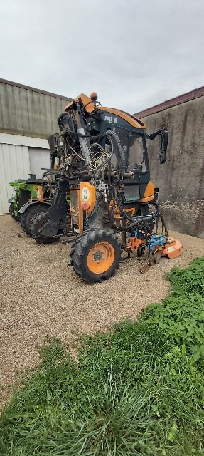 Tracteur enjambeur PELLENC Hd140 - photo slide 1