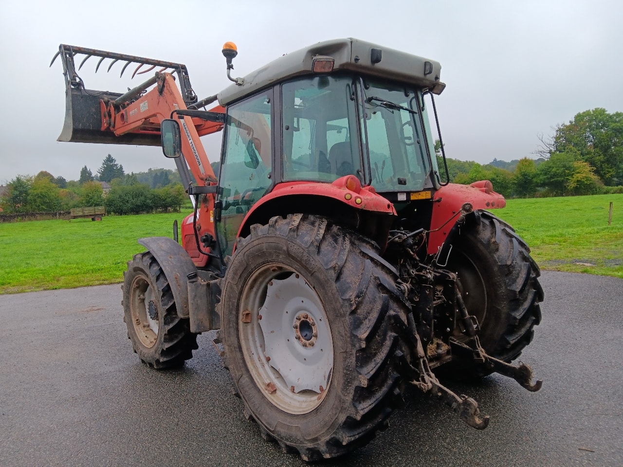 Tracteur chargeur MASSEY FERGUSON 5455 - photo slide 19