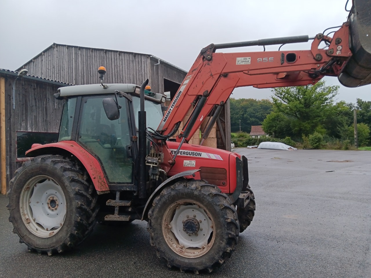 Tracteur chargeur MASSEY FERGUSON 5455 - photo slide 1