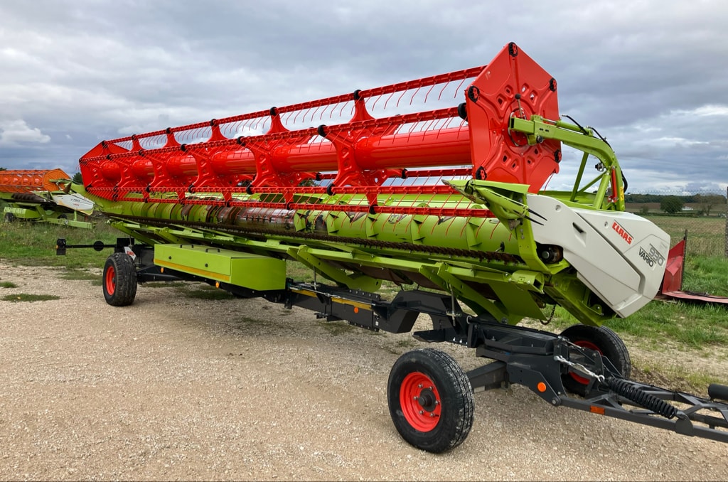 Coupe (MB) CLAAS Vario 930 - photo slide 1