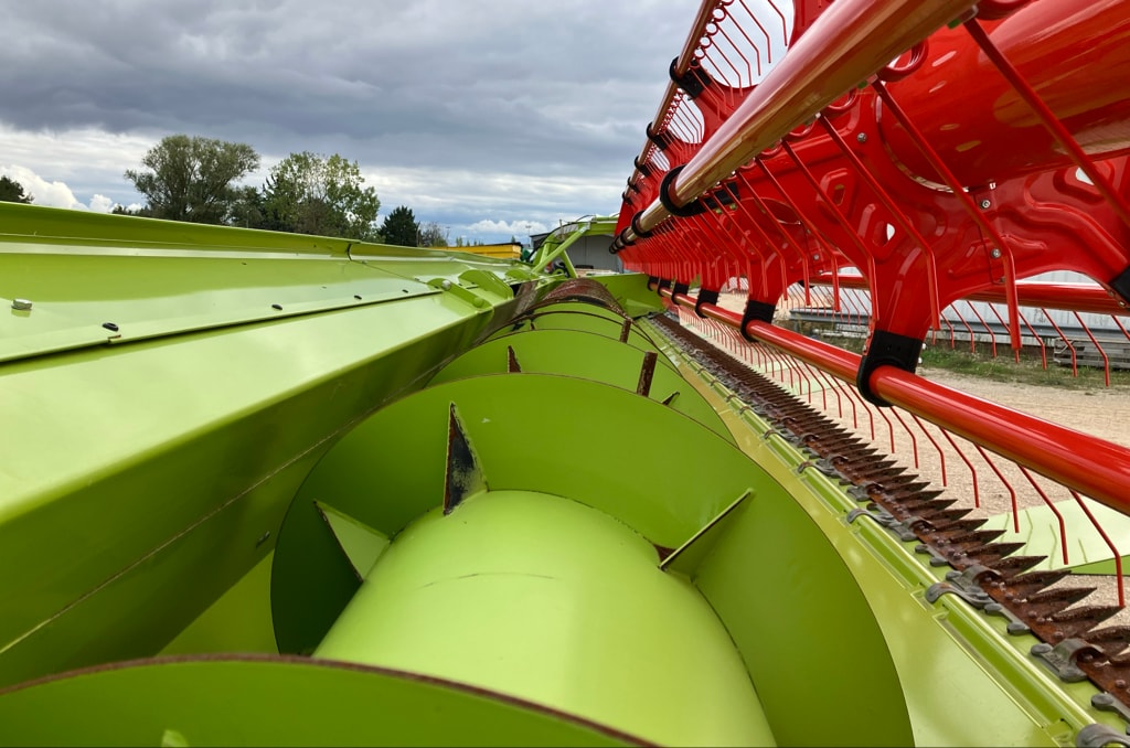 Coupe (MB) CLAAS Vario 930 - photo slide 12