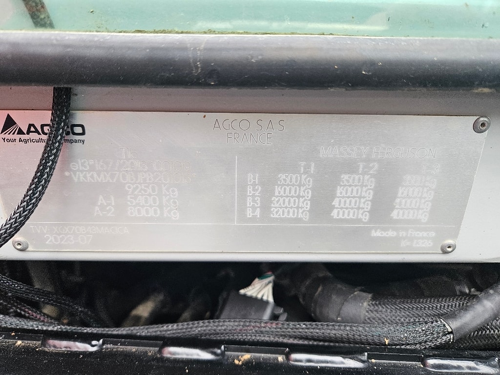 Tracteur MASSEY FERGUSON 7S 155 DYNA 6 - photo slide 5