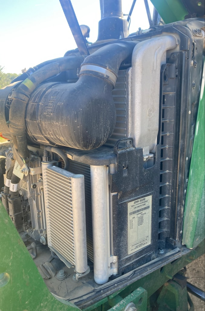 Tracteur chargeur JOHN DEERE 6110M - photo slide 8