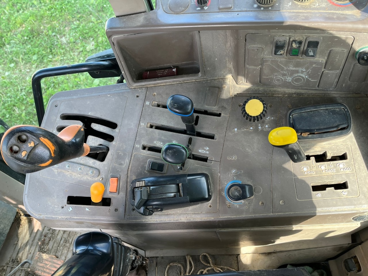 Tracteur JOHN DEERE 6230 STD - photo slide 3