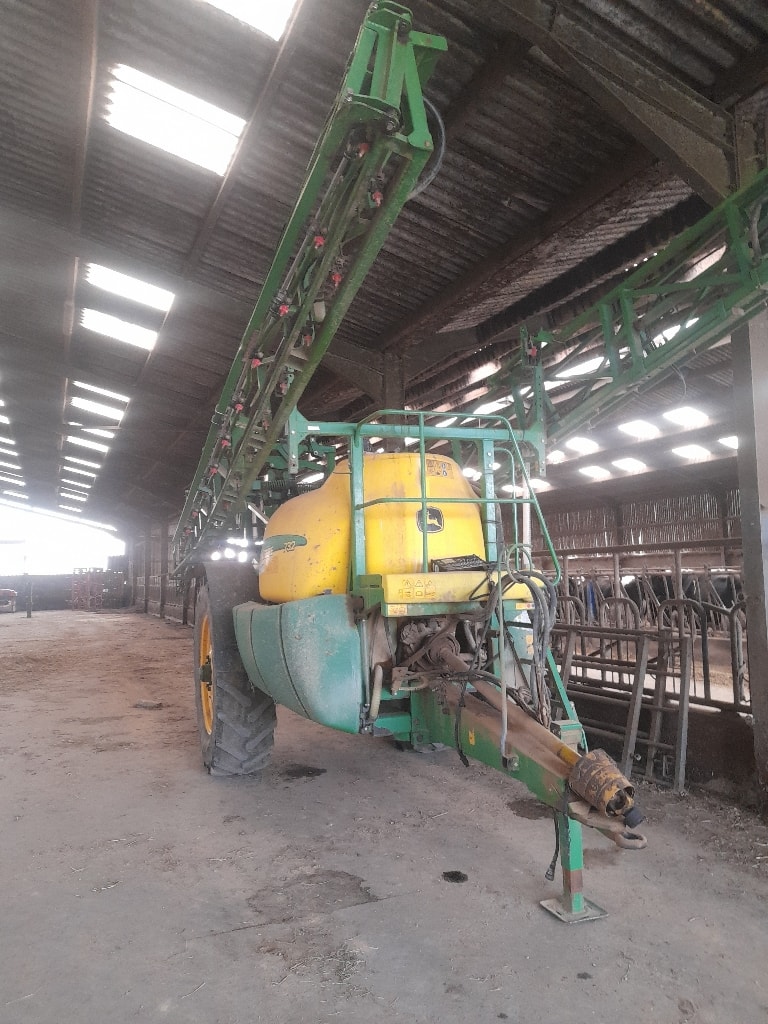 Pulverisateur JOHN DEERE 732 - photo slide 1