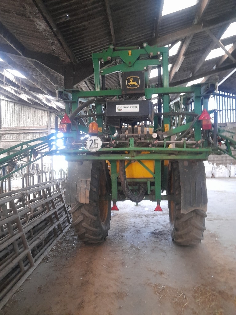 Pulverisateur JOHN DEERE 732 - photo slide 8