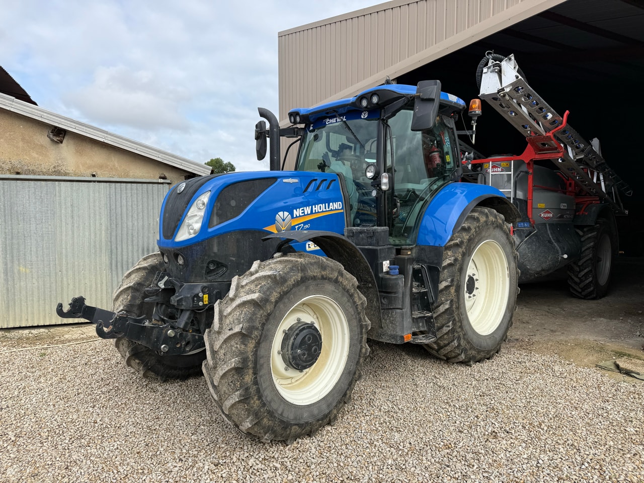 Tracteur NEW HOLLAND T7.190 - photo slide 1