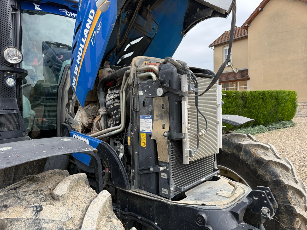Tracteur NEW HOLLAND T7.190 - photo slide 7