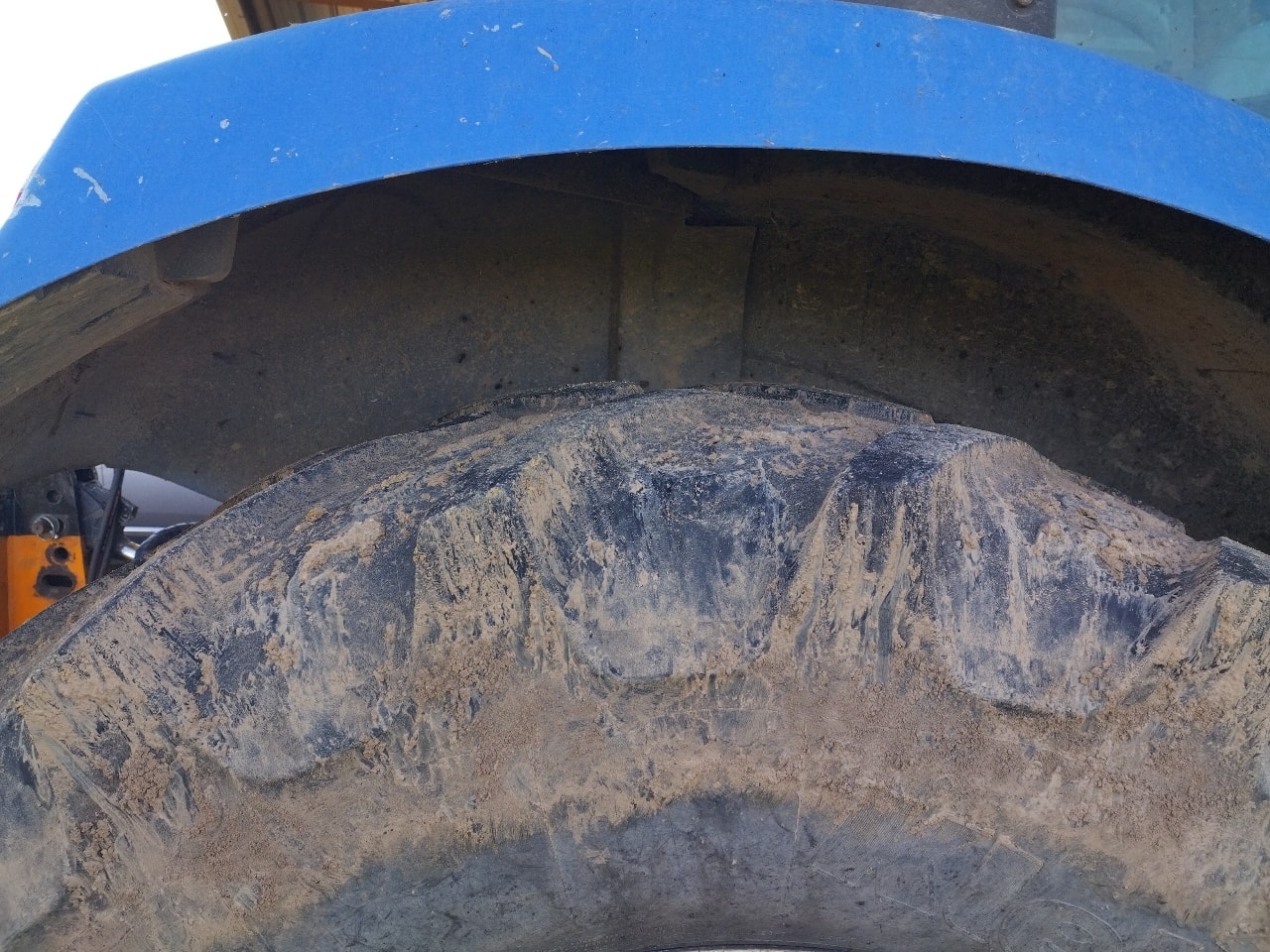 Tracteur NEW HOLLAND T7.200 - photo slide 11