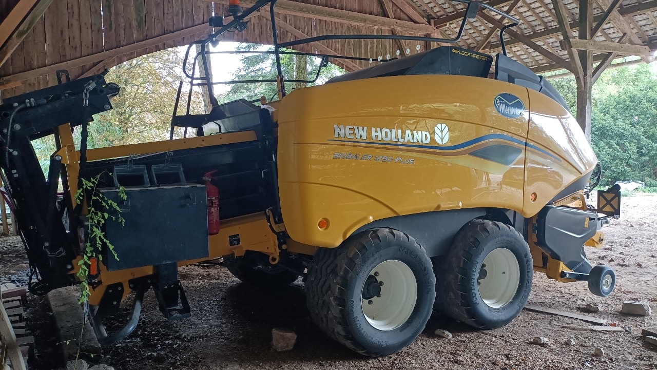 Presse haute densite NEW HOLLAND 1290 Plus - photo slide 3