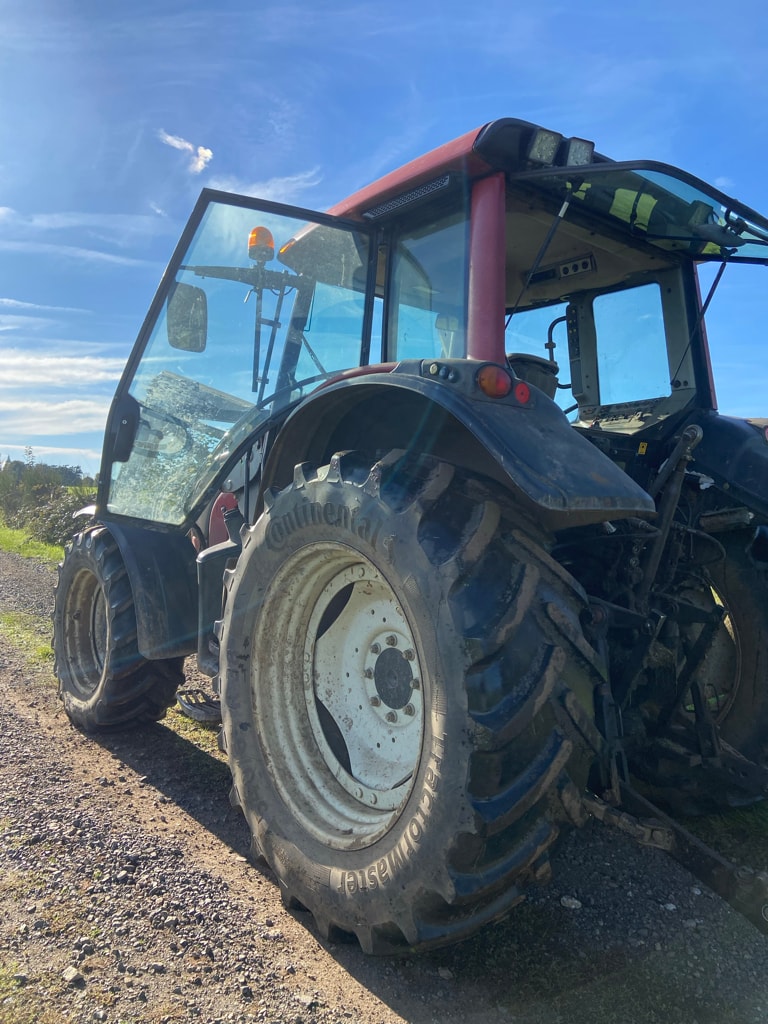 Tracteur chargeur VALTRA N111 - photo slide 3