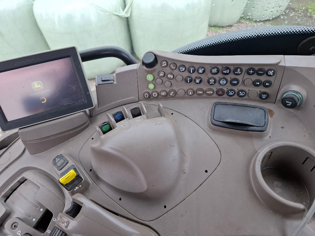 Tracteur JOHN DEERE 6155R - photo slide 6