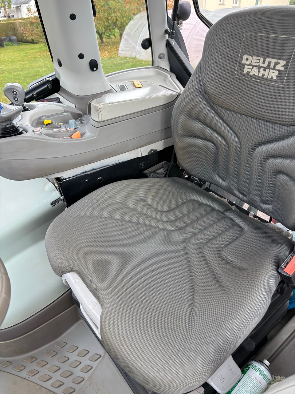 Tracteur DEUTZ FAHR 7230 AGROTRON TTV - photo slide 4