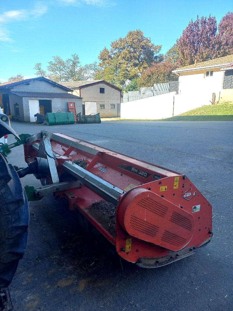 Broyeur KUHN RM 320  - photo slide 4