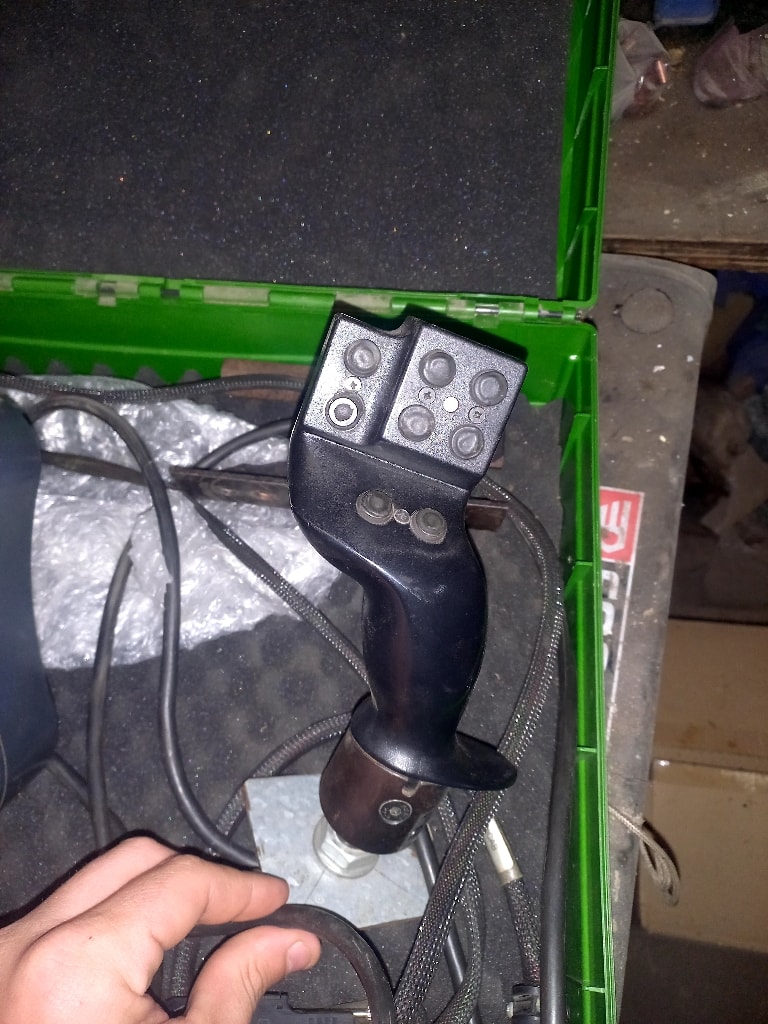 Pulverisateur AMAZONE UF1201 FT 1001 - photo slide 9