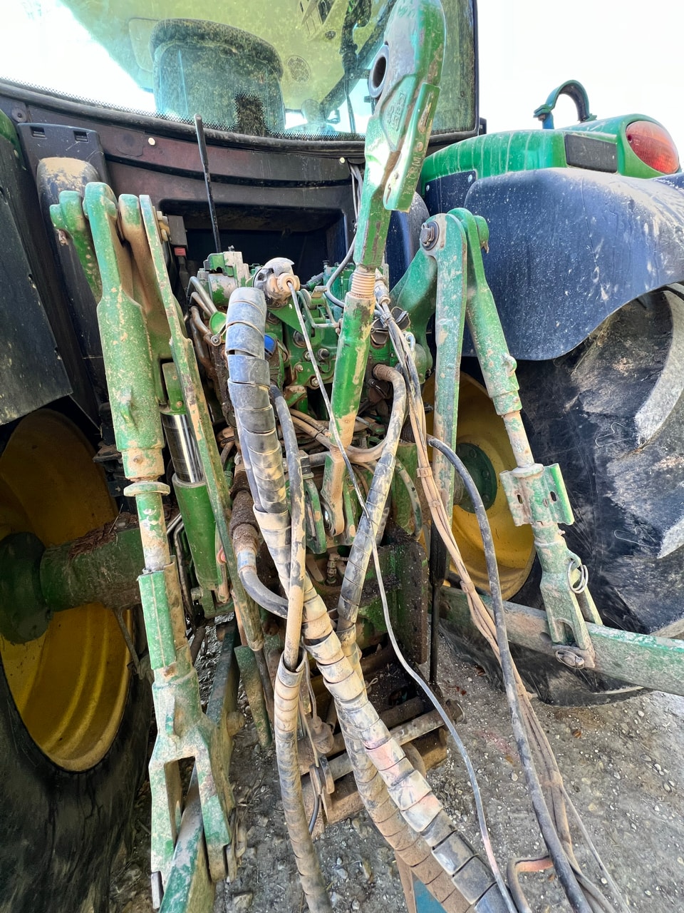 Tracteur JOHN DEERE 6140R - photo slide 7