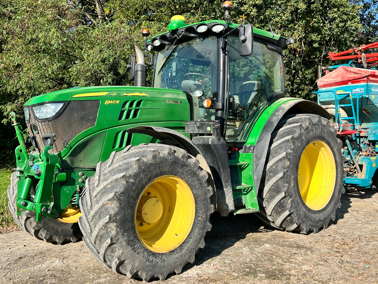Tracteur JOHN DEERE 6140R - photo slide 1
