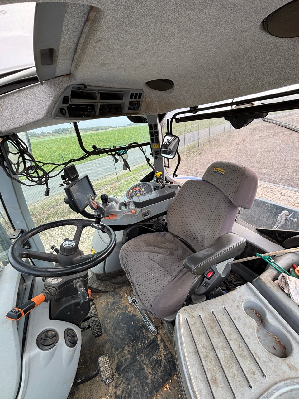Tracteur NEW HOLLAND T7-175 - photo slide 12