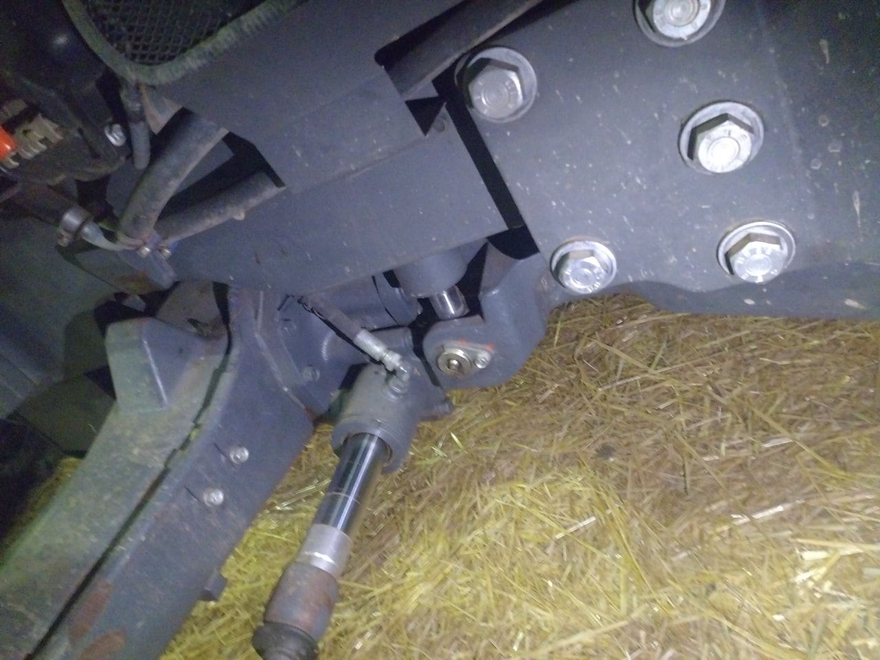 Tracteur chargeur KUBOTA M125 GXS-III - photo slide 17