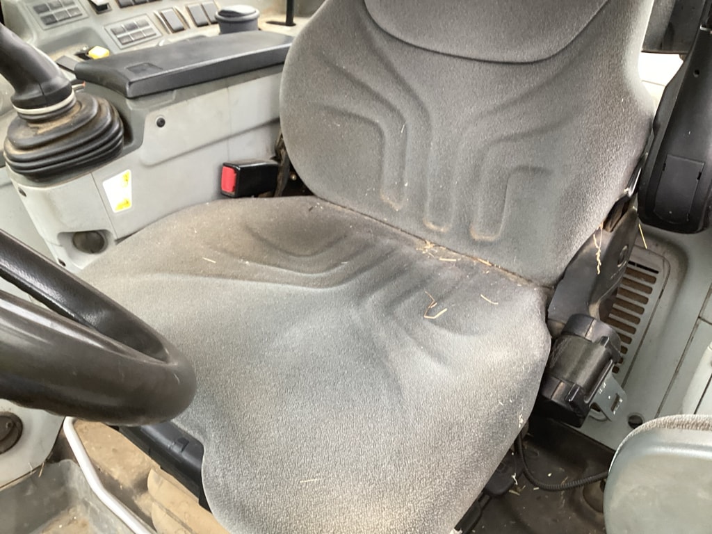 Tracteur chargeur CLAAS ARION 410 - photo slide 4