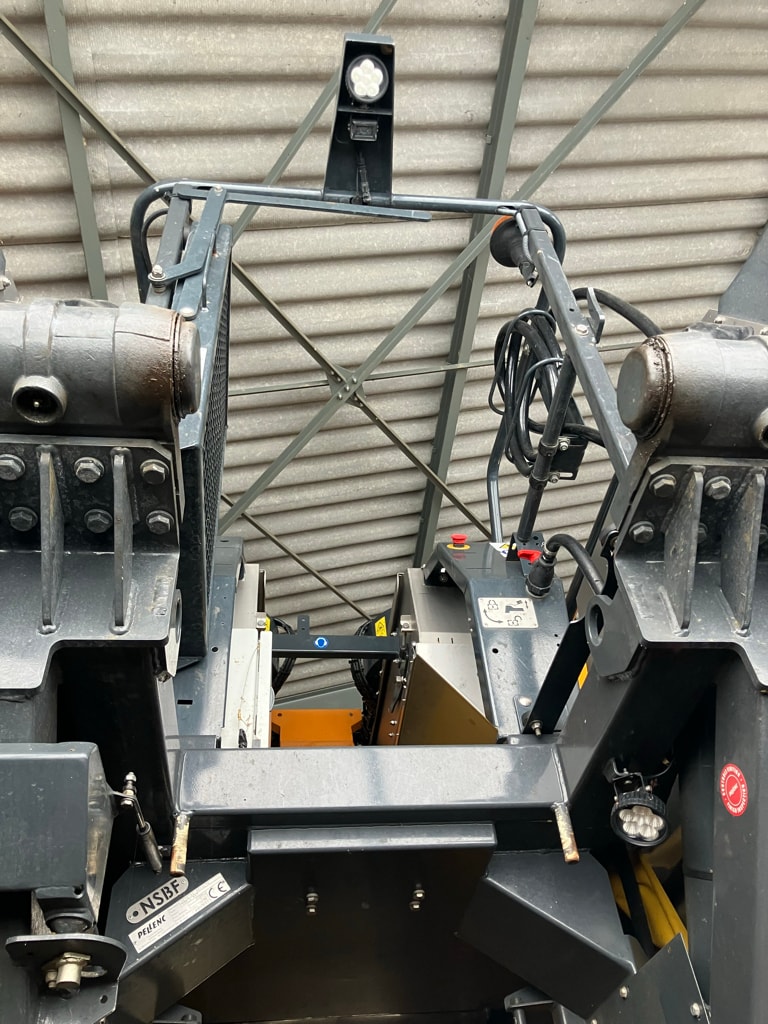 Machine à vendanger PELLENC L10 ES - photo slide 25