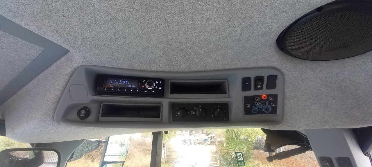 Tracteur NEW HOLLAND T6.160 DC - photo slide 9
