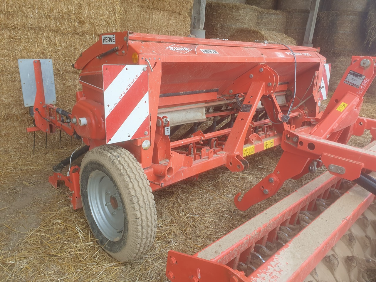 Semoir en ligne KUHN PRÉMIA 300 - photo slide 2
